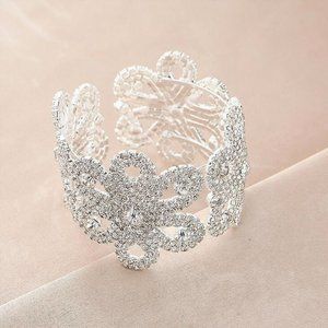 White Flower Rhinestone Bracelet